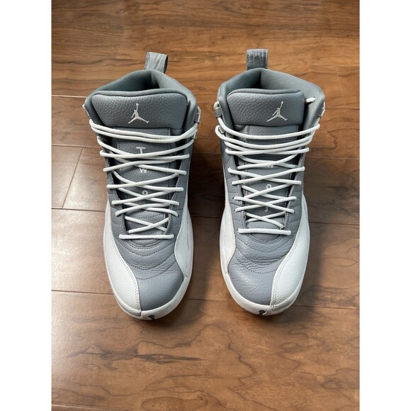 Jordan 12 Stealth 2022 Size 13 Pre-Owned 130690-617 White Grey